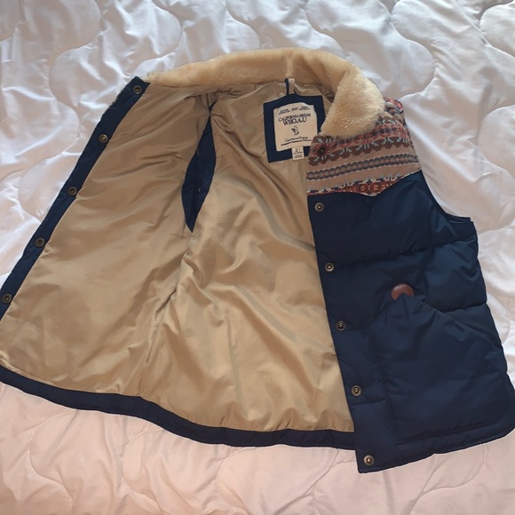 California Dream WHO.A.U Puffer vest SIZE L - Picture 3 of 5